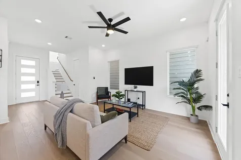 5812 Highland Sky Lane Houston TX 77091