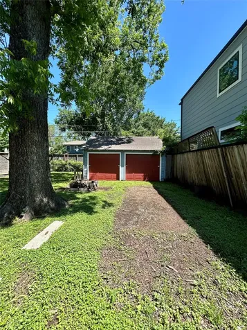 1119 E 25th Street Houston TX 77009