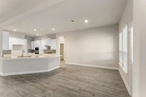 1524 N Blue Bonnet Lane Angleton TX 77515