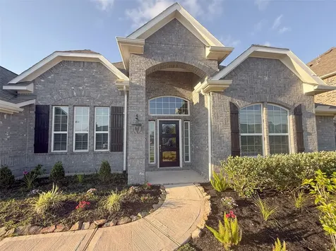 1524 N Blue Bonnet Lane Angleton TX 77515