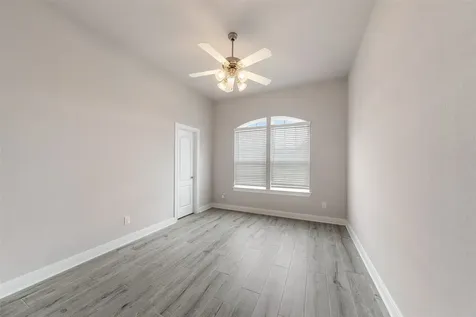 1524 N Blue Bonnet Lane Angleton TX 77515