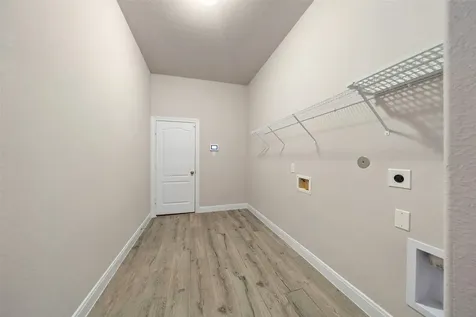 1524 N Blue Bonnet Lane Angleton TX 77515