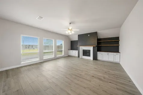 1524 N Blue Bonnet Lane Angleton TX 77515