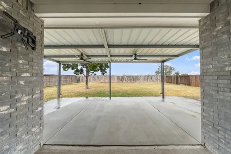 1524 N Blue Bonnet Lane Angleton TX 77515