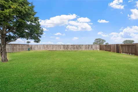 1524 N Blue Bonnet Lane Angleton TX 77515