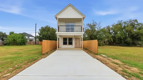 421 S Nugent Street La Porte TX 77571