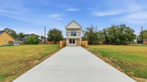 421 S Nugent Street La Porte TX 77571