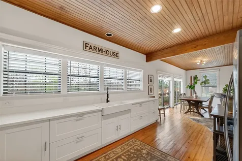 1808 Tabor Street Houston TX 77009