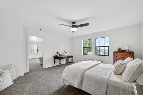 1808 Tabor Street Houston TX 77009