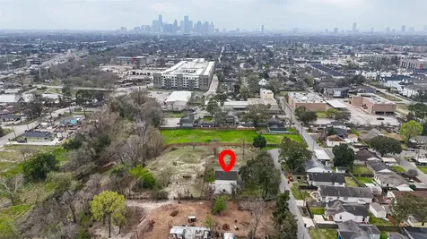 1808 Tabor Street Houston TX 77009