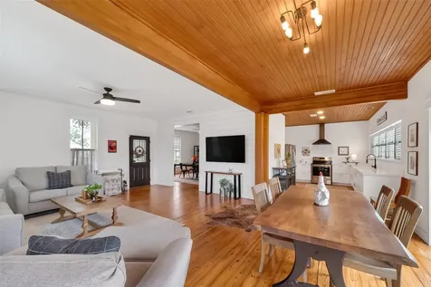 1808 Tabor Street Houston TX 77009