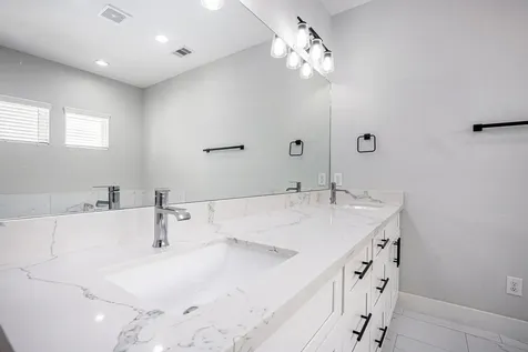 1315 Wycliffe Drive Houston TX 77043