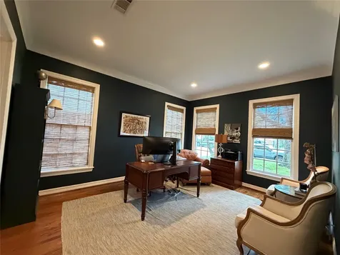 4142 Villanova Street West University Place TX 77005
