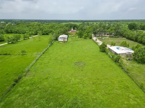 1031 County Road 491 Dayton TX 77535