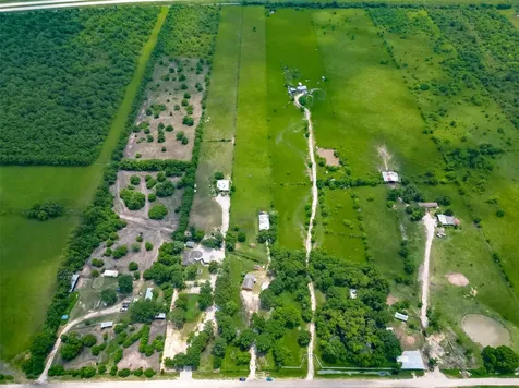 1031 County Road 491 Dayton TX 77535