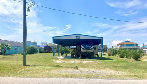 915 S Selwyn Road Crystal Beach TX 77650
