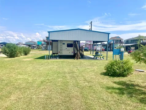 915 S Selwyn Road Crystal Beach TX 77650