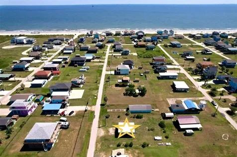 915 S Selwyn Road Crystal Beach TX 77650