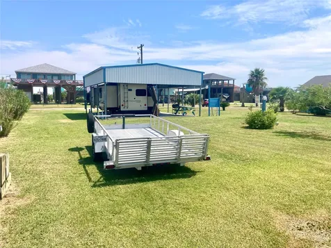 915 S Selwyn Road Crystal Beach TX 77650