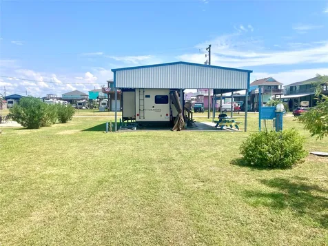 915 S Selwyn Road Crystal Beach TX 77650