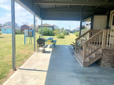 915 S Selwyn Road Crystal Beach TX 77650