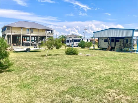 915 S Selwyn Road Crystal Beach TX 77650