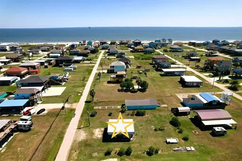 915 S Selwyn Road Crystal Beach TX 77650