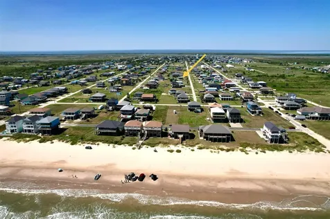 915 S Selwyn Road Crystal Beach TX 77650