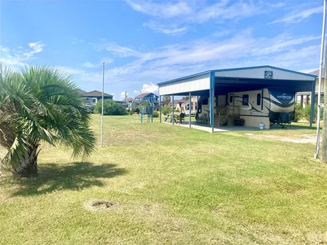 915 S Selwyn Road Crystal Beach TX 77650