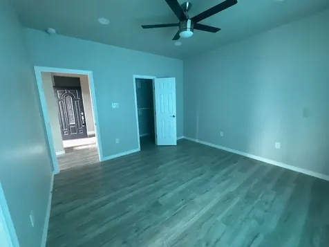 5211 Rue Street Houston TX 77033