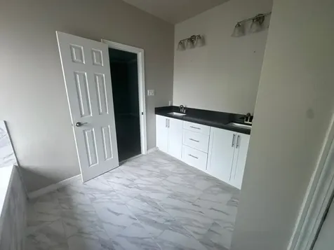5211 Rue Street Houston TX 77033