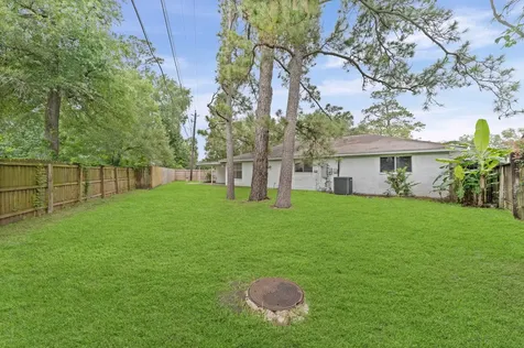 4205 Queenswood Street Baytown TX 77521