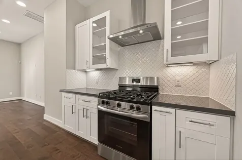 2010 Saint Charles Street Houston TX 77003