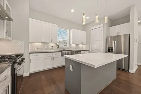 2010 Saint Charles Street Houston TX 77003