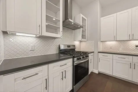 2010 Saint Charles Street Houston TX 77003