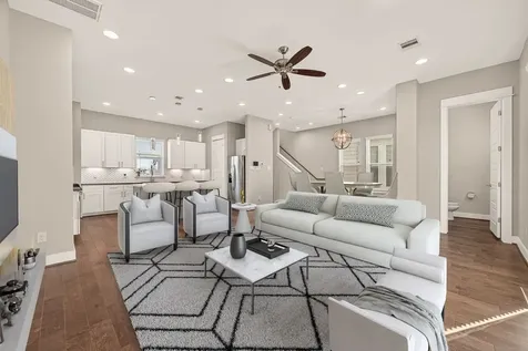 2010 Saint Charles Street Houston TX 77003