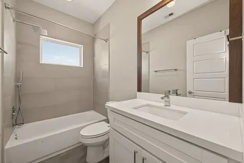 2010 Saint Charles Street Houston TX 77003