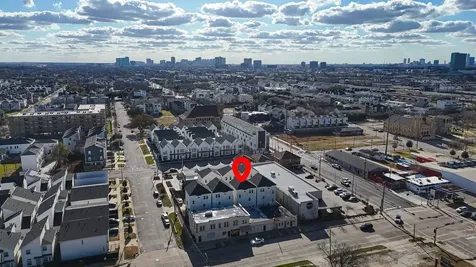 2010 Saint Charles Street Houston TX 77003
