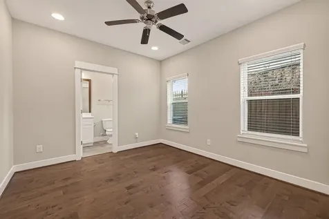 2010 Saint Charles Street Houston TX 77003