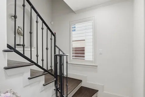 1009 W 24th Street A Houston TX 77008
