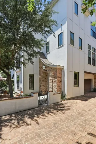 1009 W 24th Street A Houston TX 77008