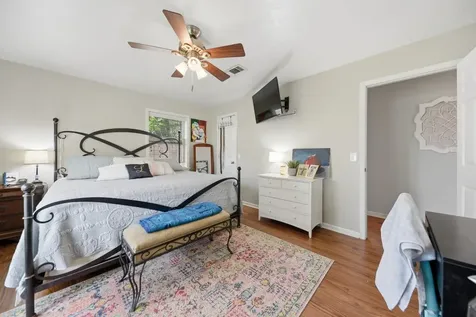 908 Pine Drive Caldwell TX 77836