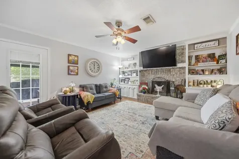 908 Pine Drive Caldwell TX 77836