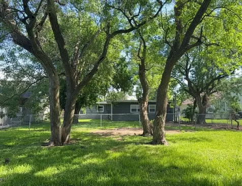 2214 5th Avenue N Texas City TX 77590