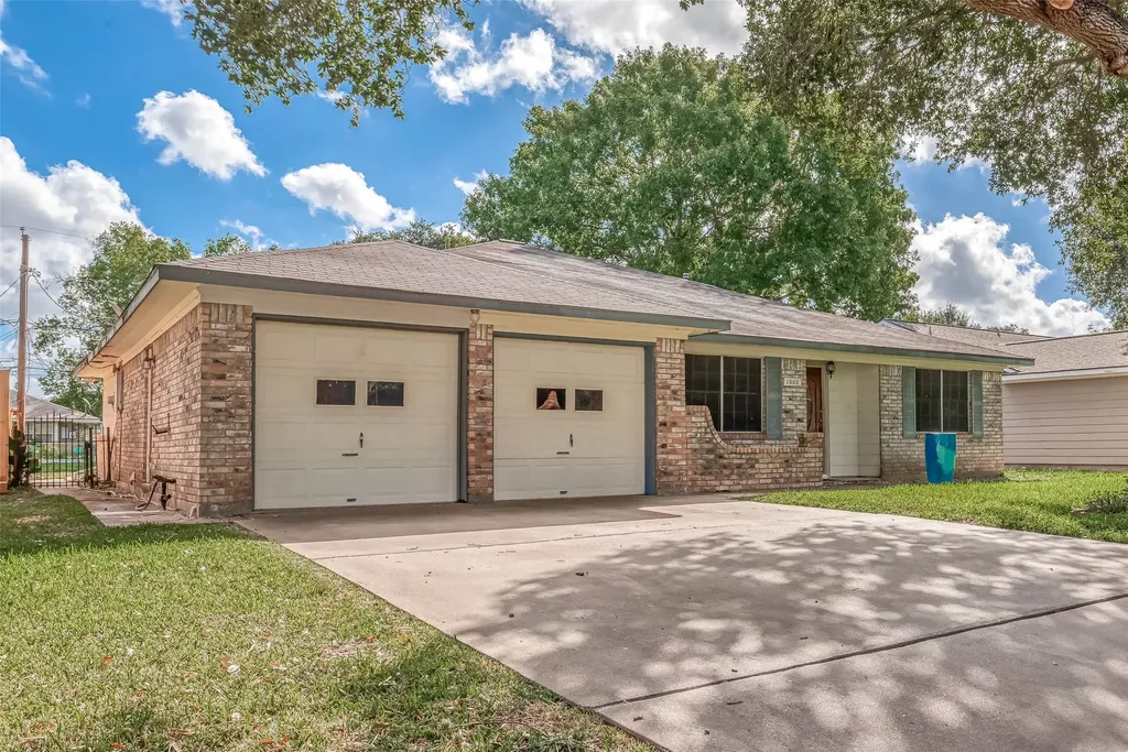 1503 Miles Street Rosenberg TX 77471