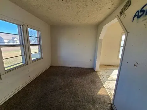 306 E Ida Avenue Electra TX 76360