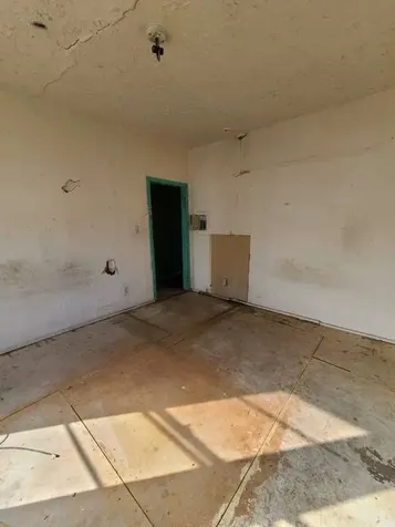 306 E Ida Avenue Electra TX 76360