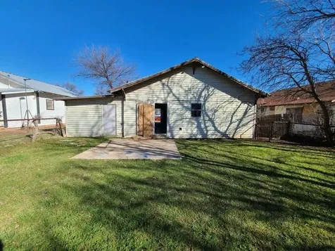 306 E Ida Avenue Electra TX 76360