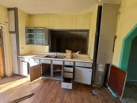 306 E Ida Avenue Electra TX 76360