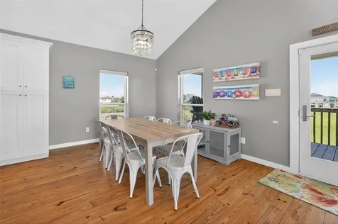 18607 Warrior Road Galveston TX 77554